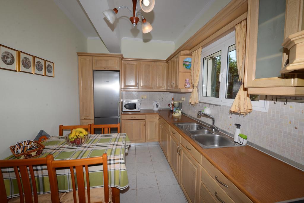 Appartement Roula's & *